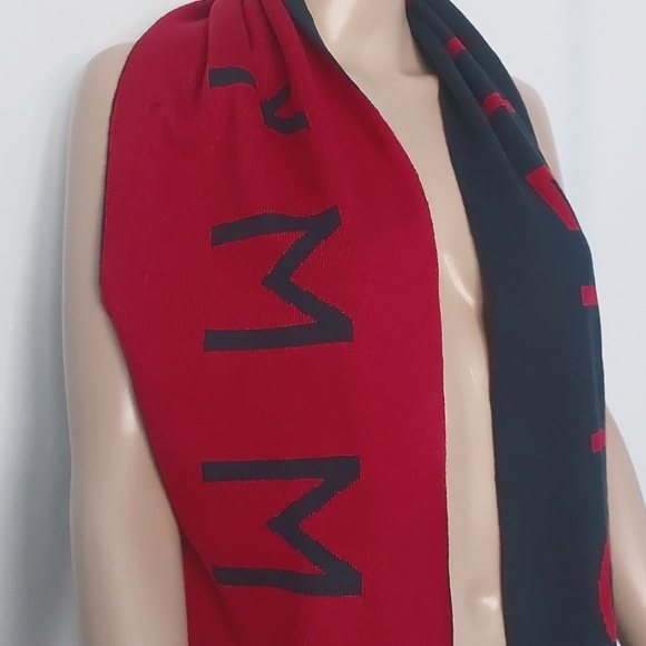 Tommy Hilfiger women's Graphic print scarf Red navy - Picture 4 of 7